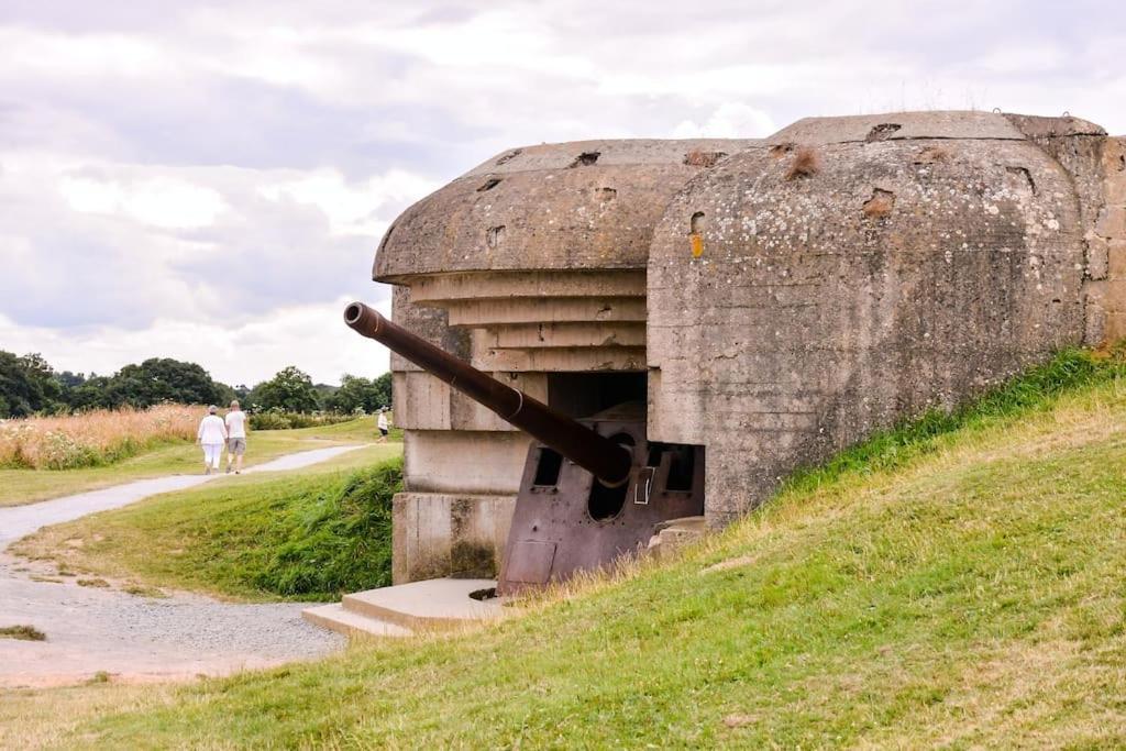 Le Joffre - Studio Sur La Digue En Centre Ville Arromanches-les-Bains Exterior foto